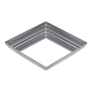 Krytka, plech, 122 x 122 x 29 mm, diera 82 x 82 mm, výlisok - slide 1