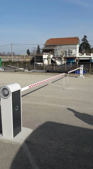 BR4-24K závora do 4 m - slide 1