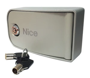 Zámok s odblokovacím mechanizmom, s LED podsvietením - slide 1