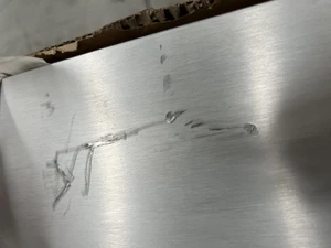 Poškozený Al kotvící profil L = 5000 mm, sklo 12 - 22 mm - slide 4