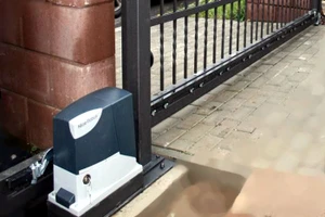 RB500 HI-SPEED rychlý pohon pro posuvnou bránu do 500 kg - slide 1