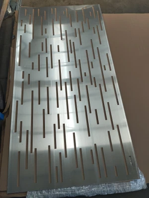 poškodený AL plech, vzor 8312, 1000x2000x3mm, bez povrchovej úpravy - slide 2