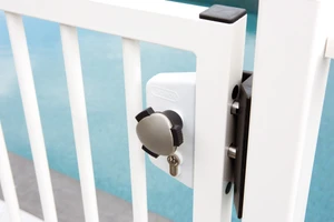 Otočná guľa s detskou poistkou, hliník, polyamid - slide 3